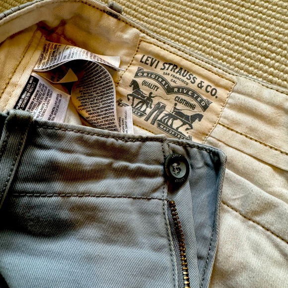 2010s Levi Khaki Cargo Pants W36 - Picture 2 of 7